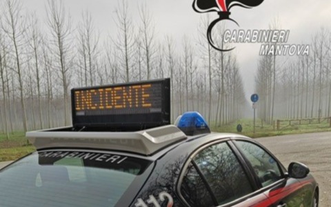 Fuori strada il giorno di Natale: 40enne positivo all’alcoltest, denuncia e patente ritirata