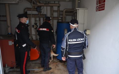 Controlli antidroga ai Cinque Continenti: una denuncia e sequestri