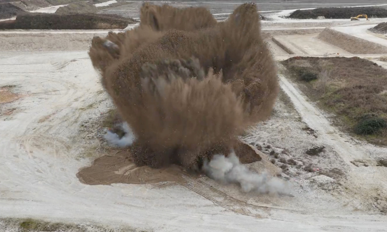 Bomba ritrovata a Castellucchio, l’ordigno bellico fatto esplodere alla cava di Medole