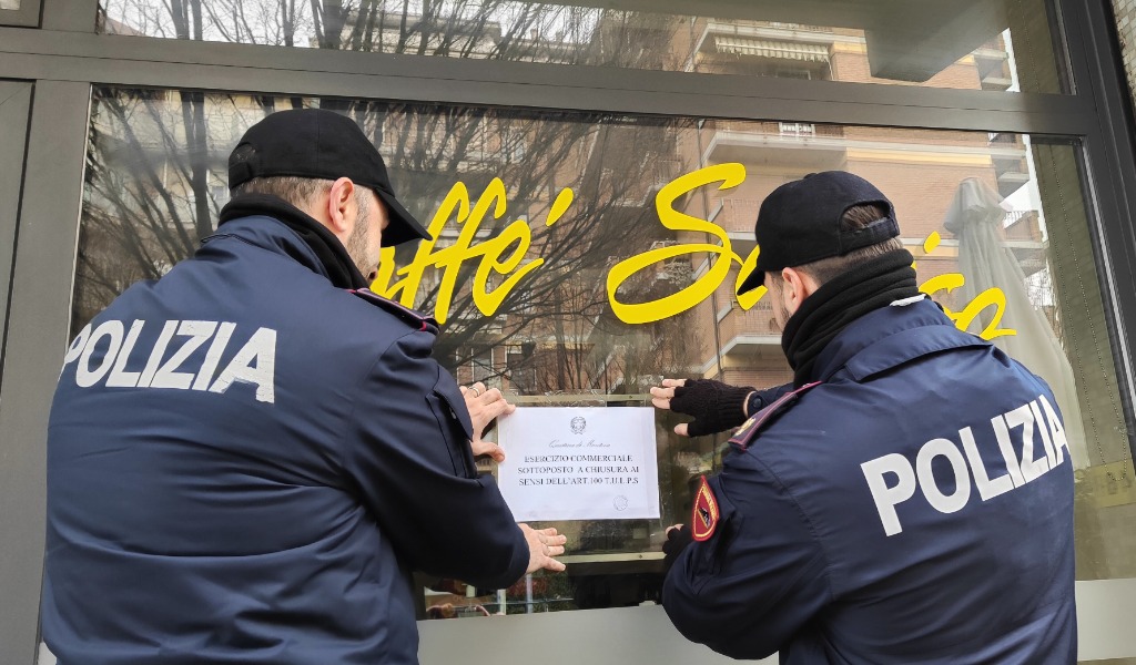 Punto di ritrovo di soggetti pericolosi e con precedenti: chiuso bar a Mantova