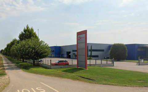 Infortunio sul lavoro in un’azienda di Guidizzolo, operaio 42enne travolto dalle lastre