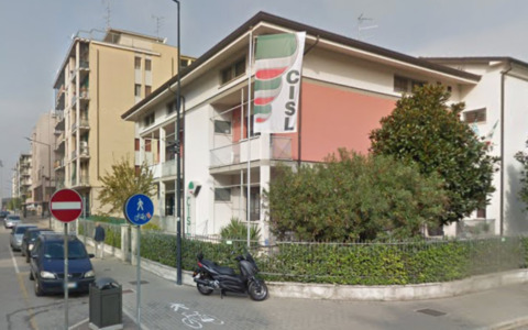 Ladri in azione alla Cisl di Mantova, rubati soldi e computer dalla sede di Valletta Valsecchi