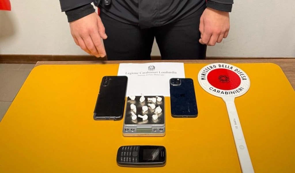 Consegna la droga col monopattino elettrico: pusher arrestato a Porto Mantovano