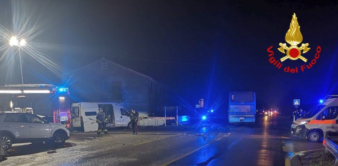 Un'immagine dell'incidente avvenuto lungo la Goitese