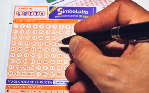 Lotto, la dea bendata bacia Asola: vinti quasi 28mila euro