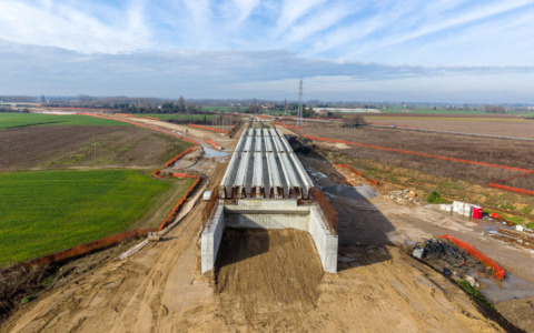 Raddoppio ferroviario, lavori avanti spediti: a giugno aprono due nuovi cavalcavia