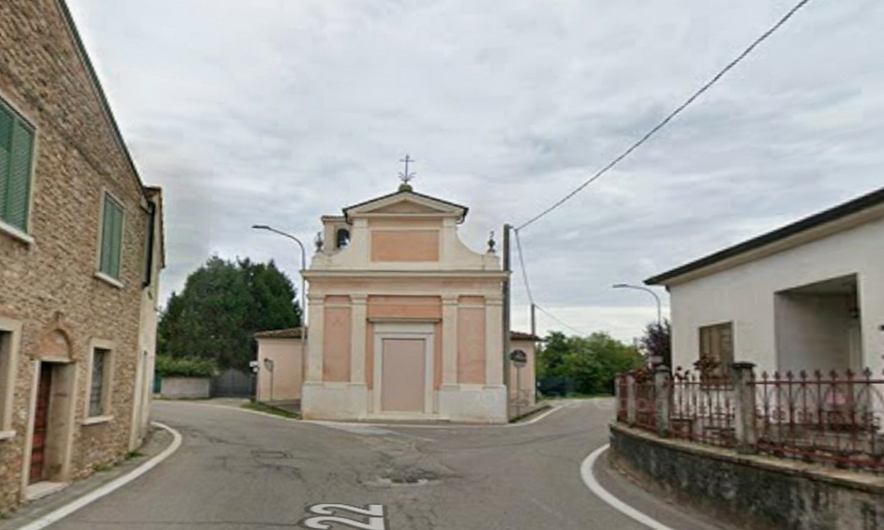 Porta via il televisore dalla chiesetta: ladro pizzicato e denunciato