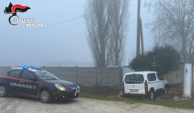 Incidente stradale a Guidizzolo: 20enne perde il controllo del mezzo e finisce fuori strada