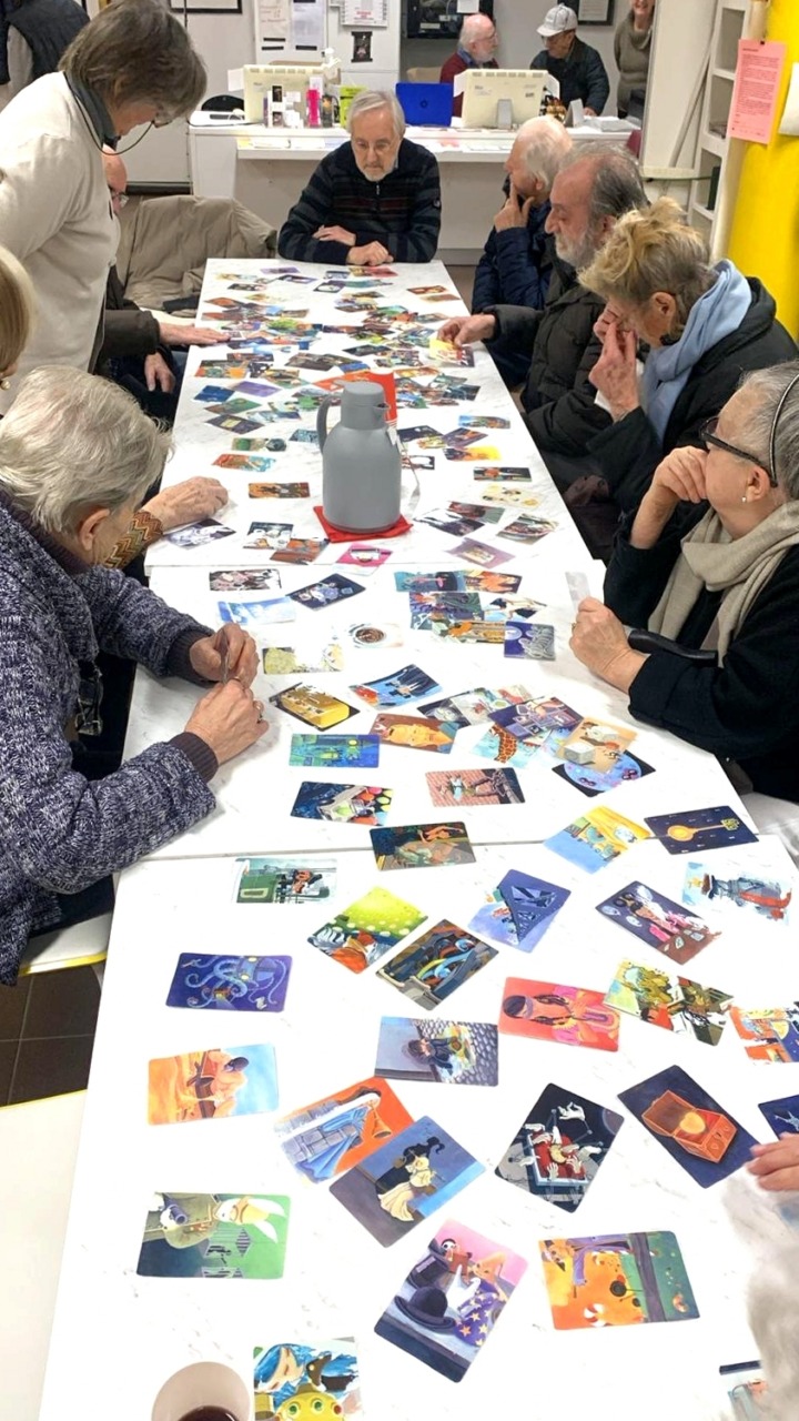 Alcuni dei partecipanti all'iniziativa "Chiacchiere a colazione"