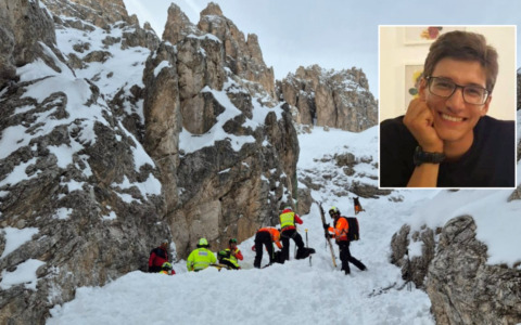 Travolto e ucciso da una valanga: oggi l’addio al 28enne medolese Stefano Crotti