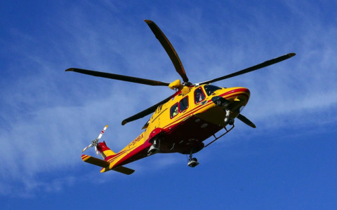 Bimbo di 4 anni cade dalla finestra a Castellucchio, trasportato in ospedale con l’eliambulanza