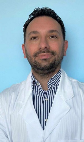 Il direttore dell'Oncologia del Poma Matteo Brighenti (foto Asst)