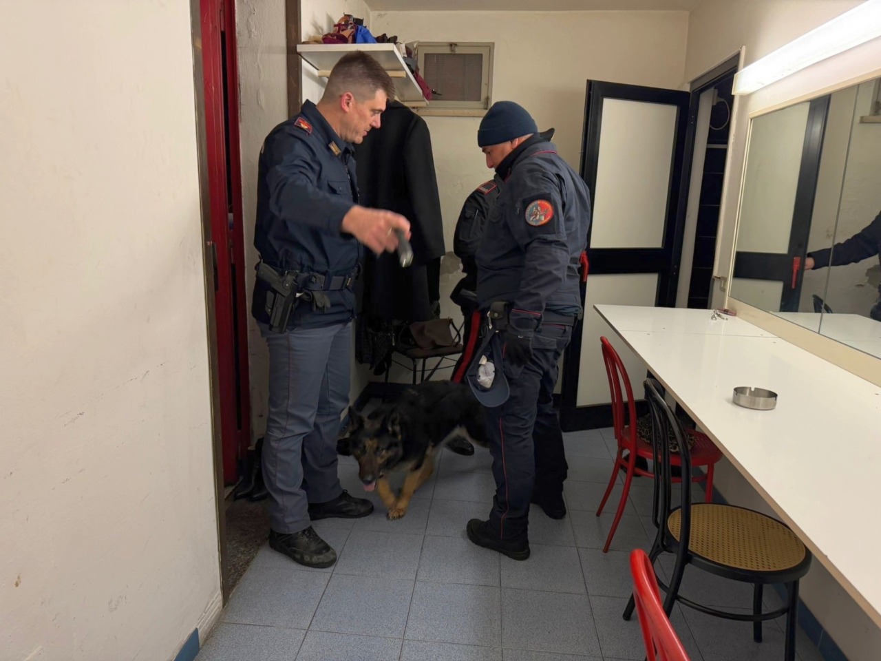 Le verifiche con l'unità cinofila