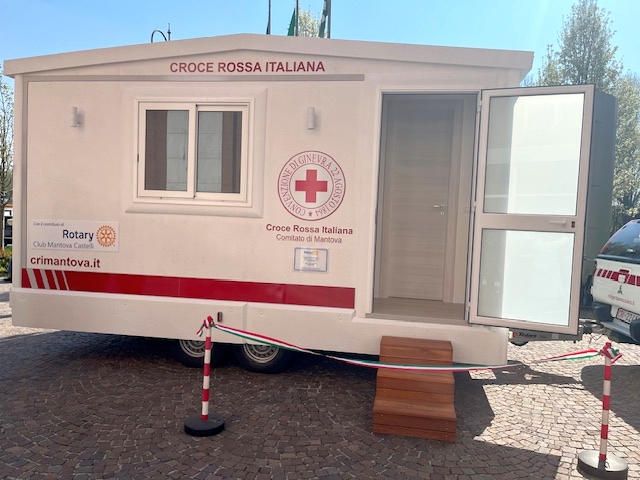 L'ambulatorio mobile donato alla Croce Rossa