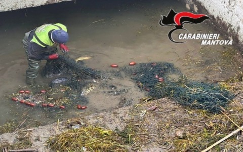 Pescano senza autorizzazioni: un 69enne e un 81enne denunciati