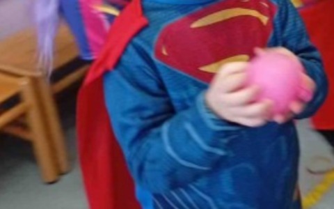 Gabriele, 7 anni, e l’autismo: parte la gara di solidarietà per una cura all’estero