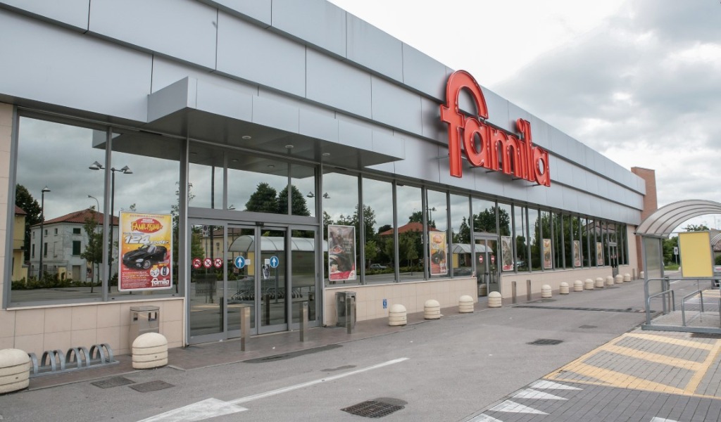 Colpo al supermercato: spesa “gratis” da oltre mille euro, incastrati dalle telecamere