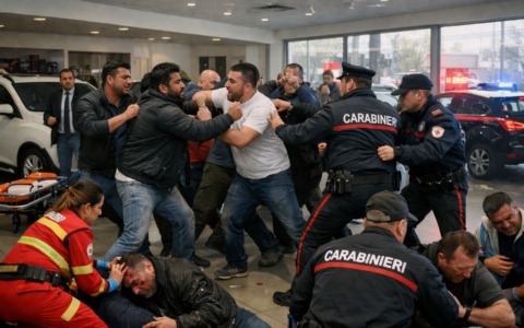 Far West in concessionaria: la trattativa per un’auto finisce in rissa a Mantova