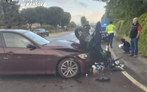 Scontro all’alba a Castiglione: motociclista ferito dopo una mancata precedenza