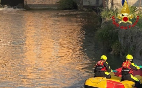Dramma all’alba a Castel d’Ario: corpo senza vita affiora nel canale Molinella