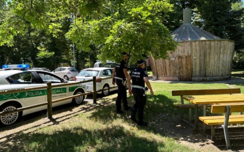 Controlli antidroga ai giardini di viale Fiume: 19enne nasconde hashish negli slip