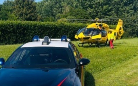 Tragedia sfiorata in villa a Viadana: bimbo di 10 anni perde i sensi in piscina, salvato da un medico presente