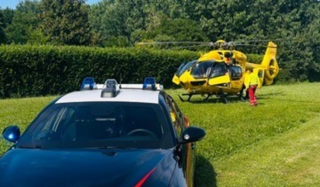 Tragedia sfiorata in villa a Viadana: bimbo di 10 anni perde i sensi in piscina, salvato da un medico presente