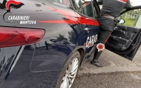 Tenta di uccidere il fratello nel sonno: 71enne arrestata per tentato omicidio