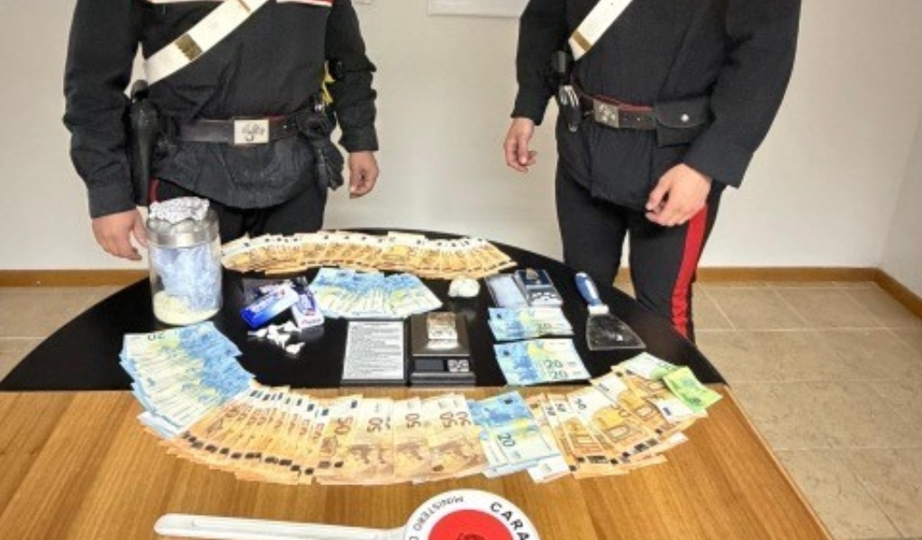 In auto droga e 5mila euro in contanti: arrestato 34enne a Rivalta sul Mincio