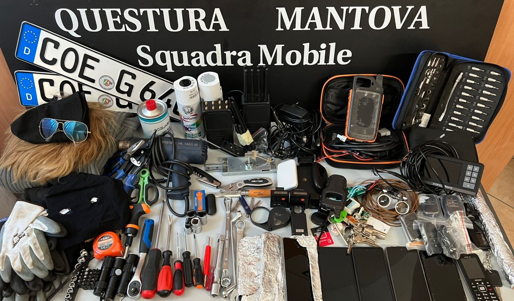 Furti di auto e in abitazioni tra Mantova e il Garda: smantellata la “banda dei jammer”