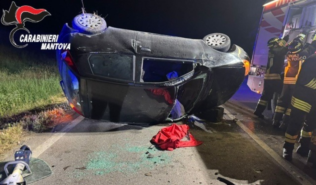 Schianto nella notte sulla Statale 482: frontale tra due auto a Sustinente