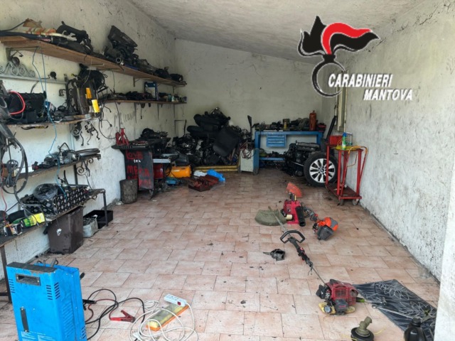 Officina abusiva a Sermide e Felonica: rinvenuta refurtiva e droga