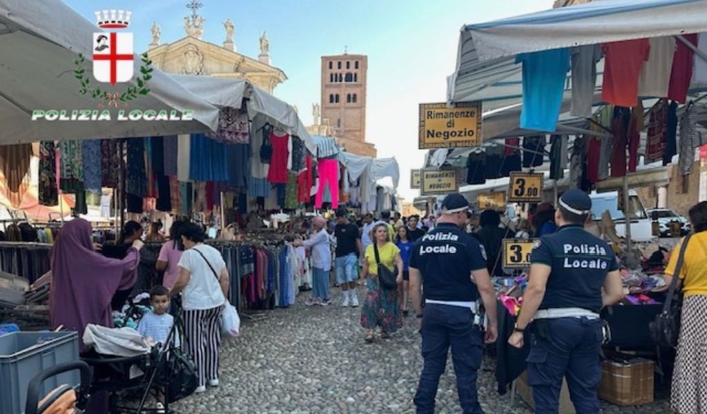 Abusivismo commerciale, sanzioni al mercato e due negozi chiusi a Mantova
