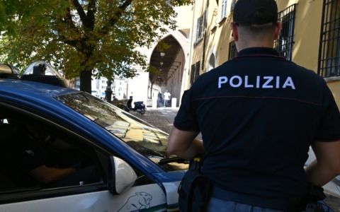 49enne senza fissa dimora condannato per violenze contro la moglie e rintracciato dalla Mobile di Mantova