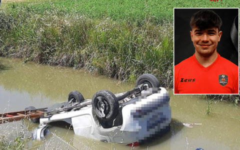 Tragedia al confine tra Reggio e Mantova: Panda si ribalta nel canale, muore 21enne