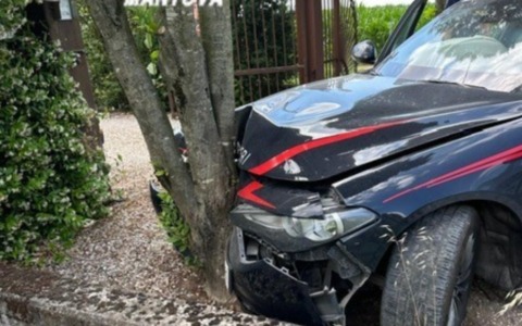 Inseguimento da film (con schianto dell’auto dei Carabinieri) e maxi-sequestro di cocaina: quattro arresti