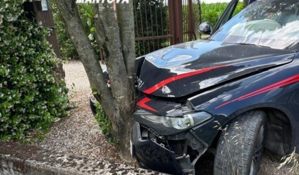 Inseguimento da film (con schianto dell’auto dei Carabinieri) e maxi-sequestro di cocaina: quattro arresti