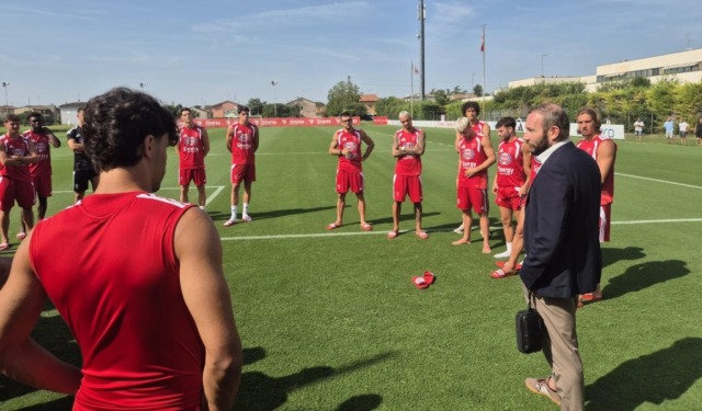 L’assessore Simonazzi al Mantova 1911: “Addosso non avete solo una maglia, ma la storia e il cuore della città”