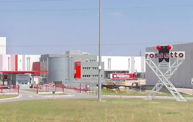 Scontro tra muletti alla logistica del Rossetto, operaio 24enne ferito a un braccio