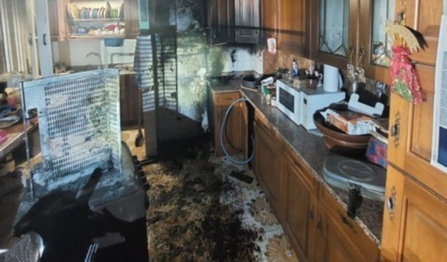 Fiamme a Porto Mantovano: corto circuito in cucina provoca un incendio, due intossicati