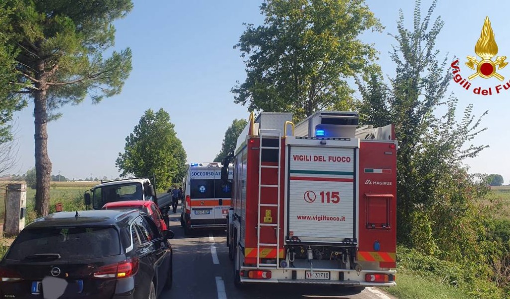 Incidente ad Asola sulla SS 343: tamponamento tra più auto, coinvolta anche una bambina. Traffico in tilt