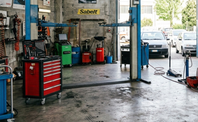 Maxi furto in officina a Volta Mantovana: rubati attrezzi per oltre 300mila euro