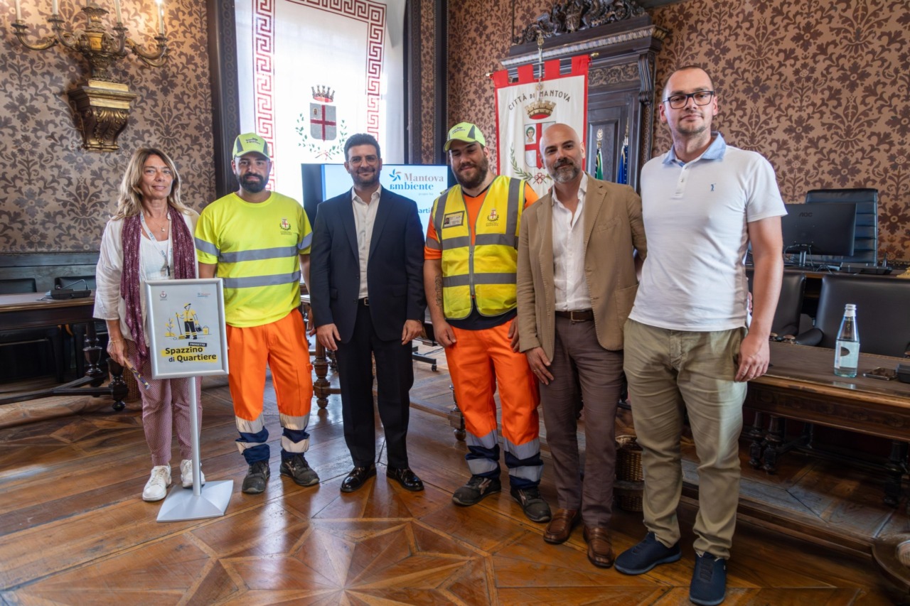 A Mantova arriva lo “Spazzino di Quartiere”: nuovi operatori per il decoro urbano nei quartieri della città