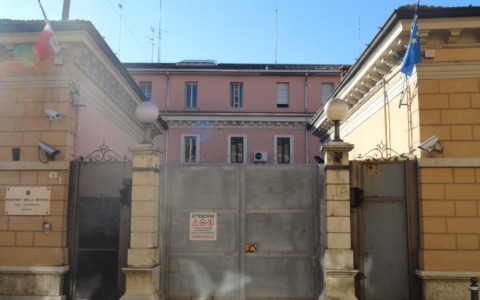 Viola più volte gli arresti domiciliari a Solferino, 48enne trasferito nel carcere di Mantova