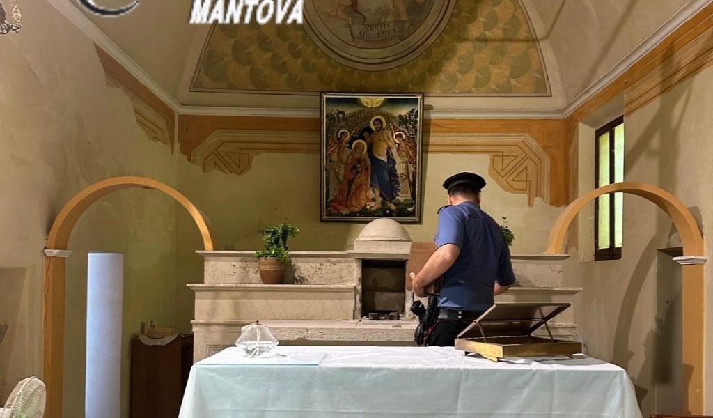 Furto sacrilego a Poggio Rusco: rubato il tabernacolo di marmo dalla chiesa di Dragoncello