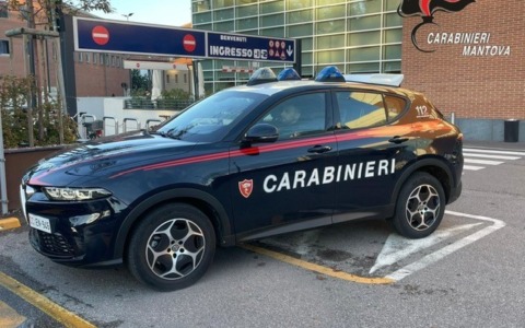 Esce dall’Esselunga di Mantova senza pagare la spesa, 31enne denunciato