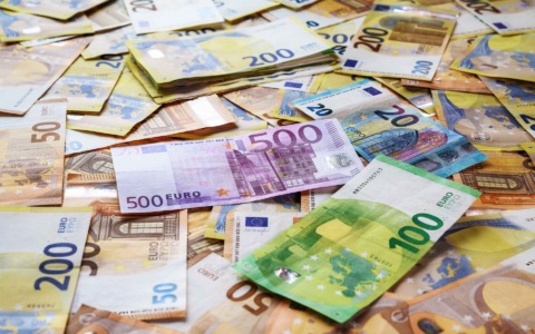 Prestiti, a Mantova cresce il costo del credito: in Lombardia il TAEG sale all’8,49%