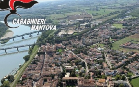 Elicottero dei Carabinieri sorvola Gonzaga e l’Oltrepò: controlli speciali nel Mantovano