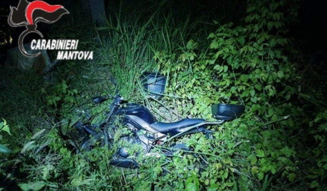 Schianto in curva con la moto, un 36enne perde la vita a Castel d’Ario