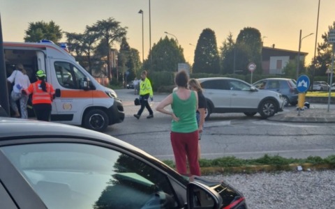 Scontro tra auto e moto a Medole: una 23enne e un 33enne portati in ospedale
